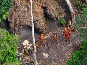 У джунглях Бразилії знайшли невідоме дике плем'я