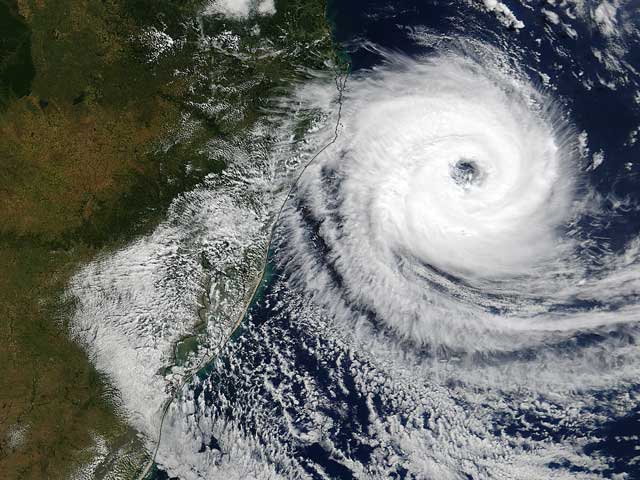 формування циклонів, математична закономірність, потужність урагану